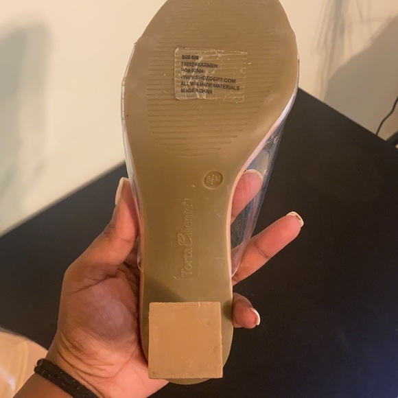 Very comfortable and goes with almost everything. - Picture 4 of 7